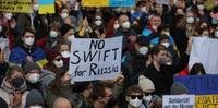 Rússia é excluída do Swift