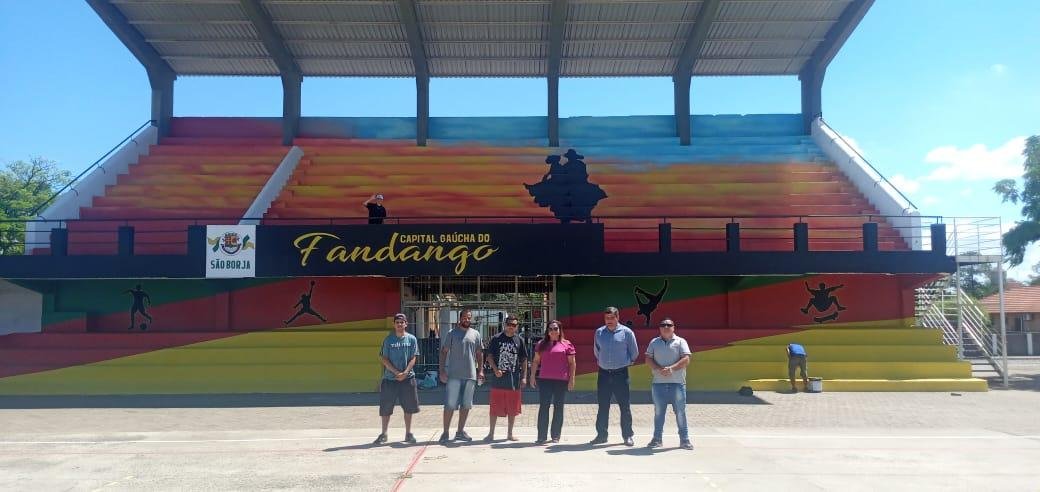 A prefeitura organiza um evento inaugural do trabalho realizado