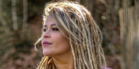 A cantora Tati Portella comanda uma live recheada de grandes artistas