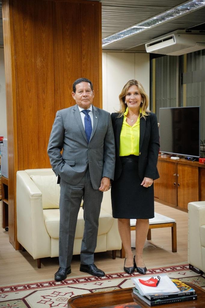 Vice-presidente da Rep&uacute;blica, Hamilton Mour&atilde;o, e a vereadora M&ocirc;nica Leal