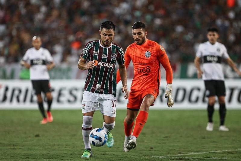 Jogo foi o primeiro do confronto v&aacute;lido pela terceira fase, que garante ao vencedor uma vaga na fase de grupos