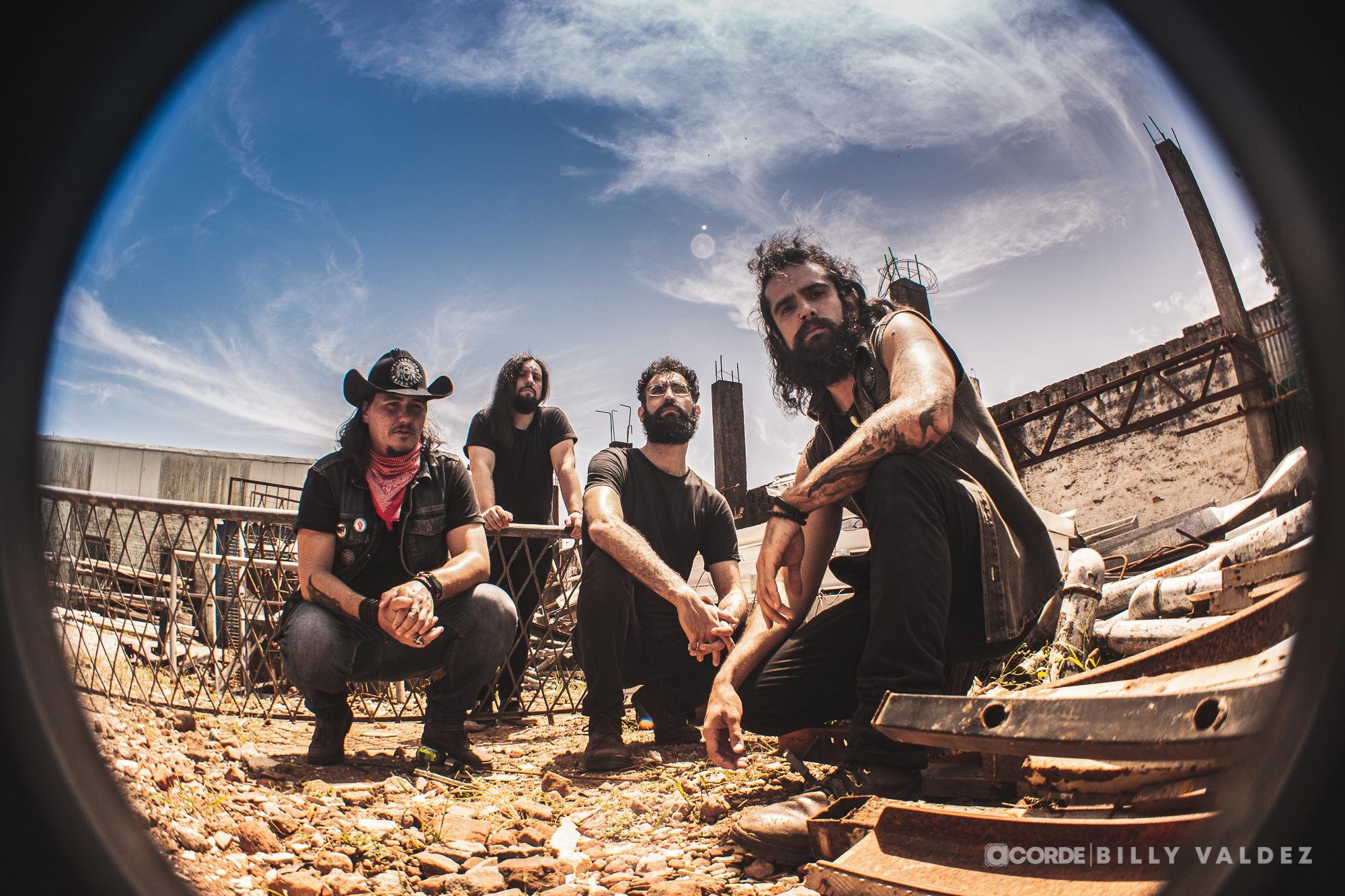 A autoral Wolftrucker vai abrir os shows, seguida de quatro bandas tributos