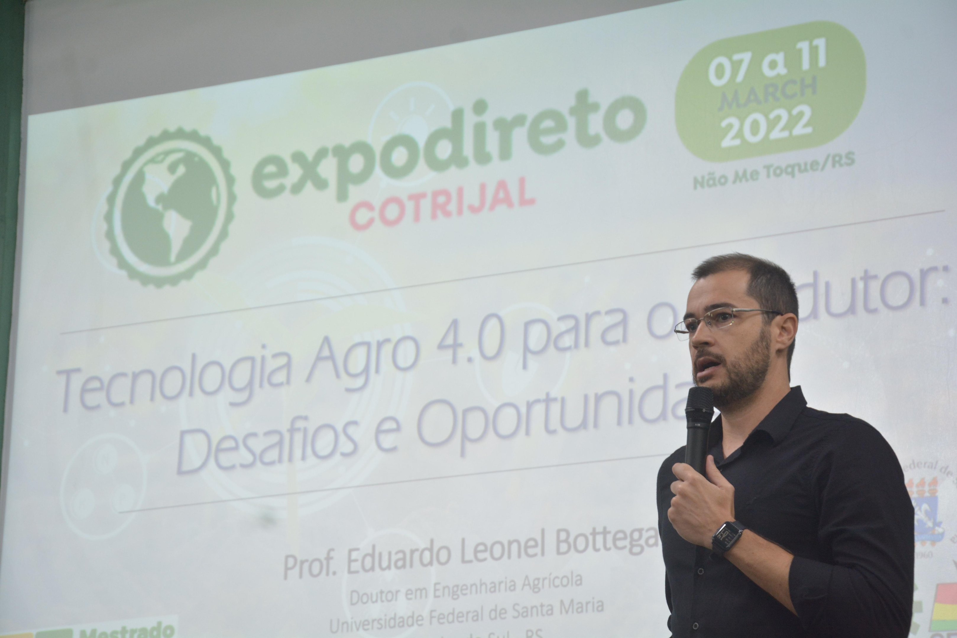O professor do curso de Engenharia Agr&iacute;cola da Universidade Federal de Santa Maria (UFSM) Eduardo Leonel Bottega trouxe um panorama do uso de tecnologias nos processos de produ&ccedil;&atilde;o