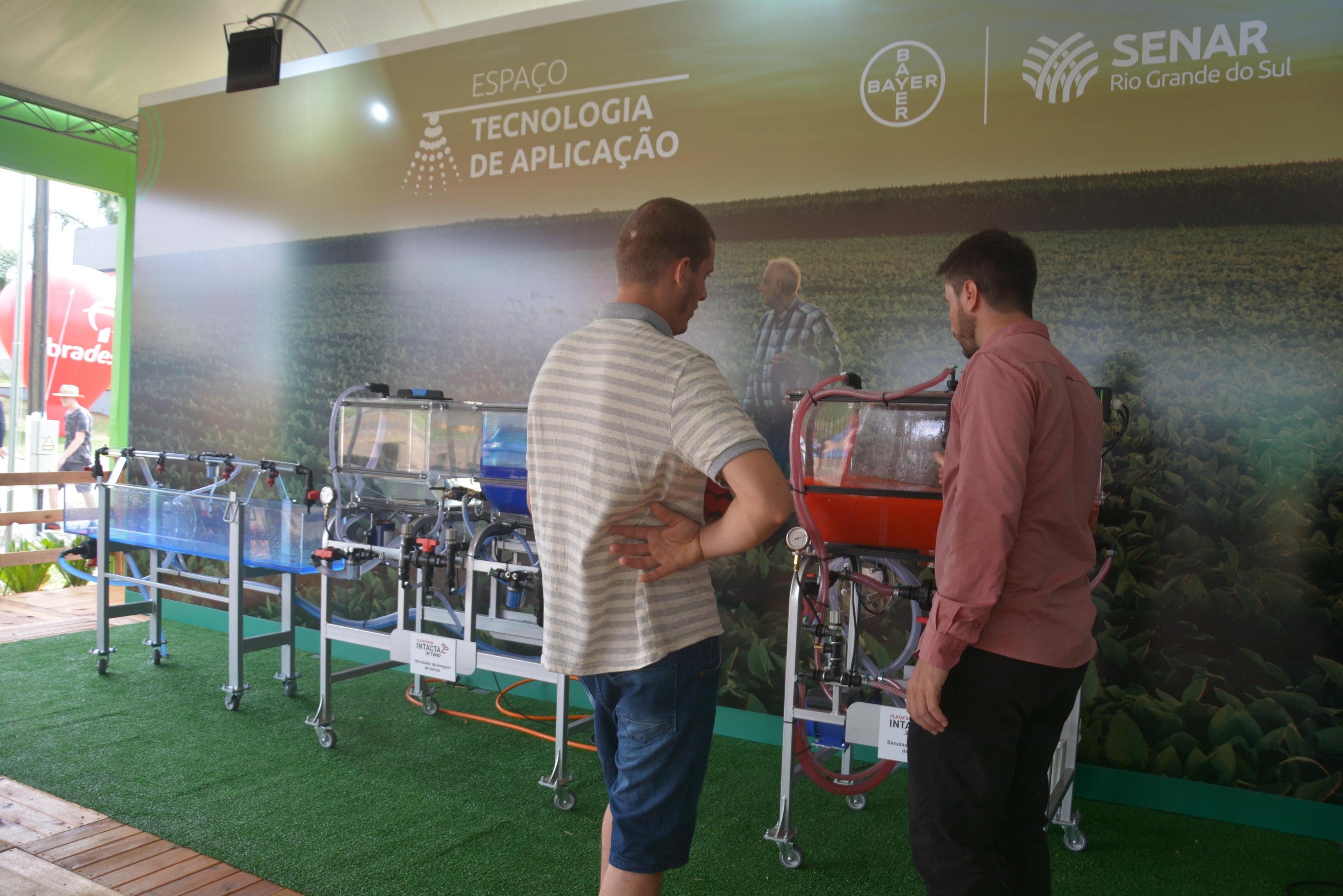 Atividade gratuita tem por objetivo orientar os produtores rurais