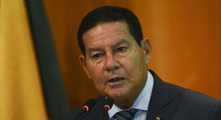 Pelo Twitter, Mour&atilde;o negou qualquer apoio ao Lula
