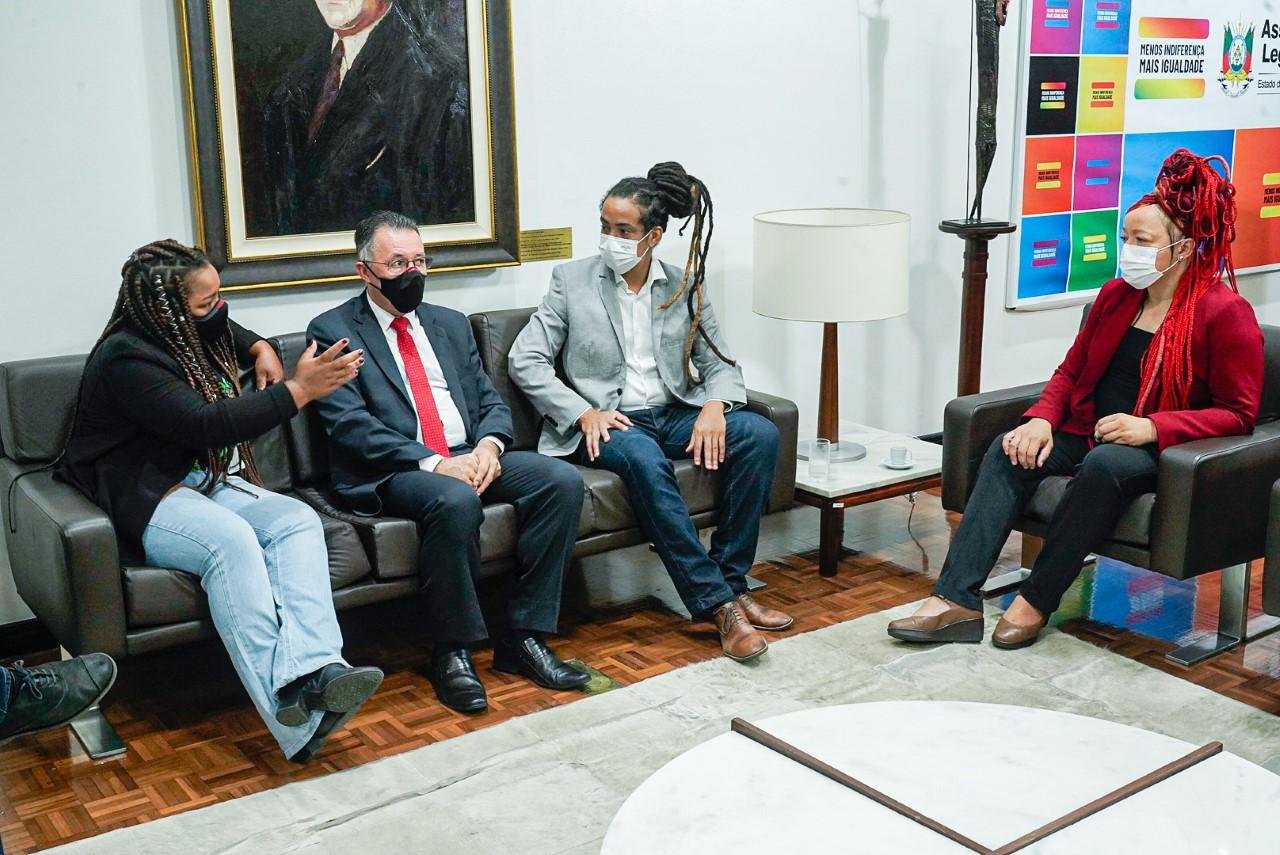 O grupo solicitou apoio e articula&ccedil;&atilde;o pol&iacute;tica para que as pautas levantadas recebam, junto aos legisladores estaduais, a devida import&acirc;ncia.