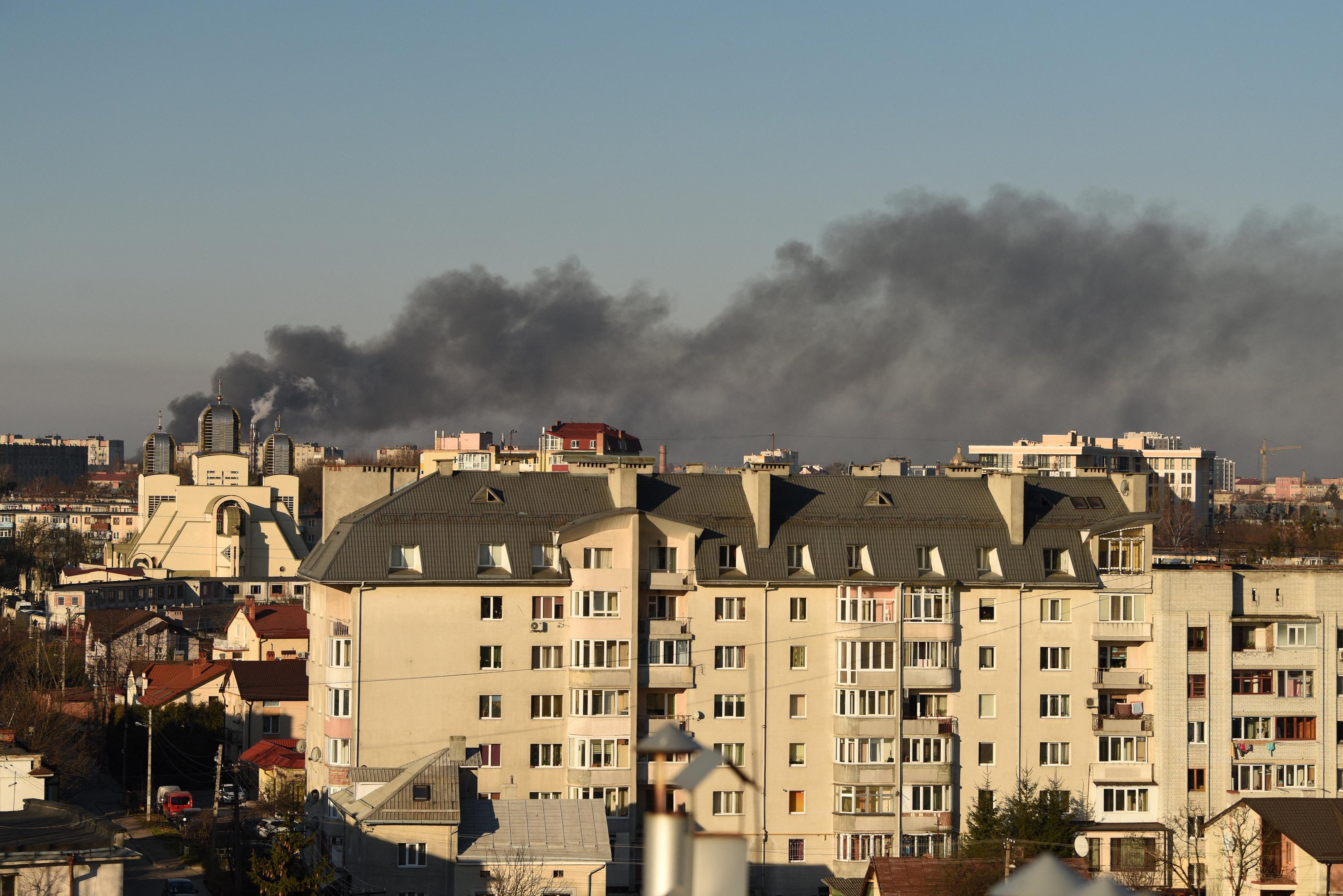 Dep&oacute;sito de armas estrangeiras estava perto da cidade de Lviv