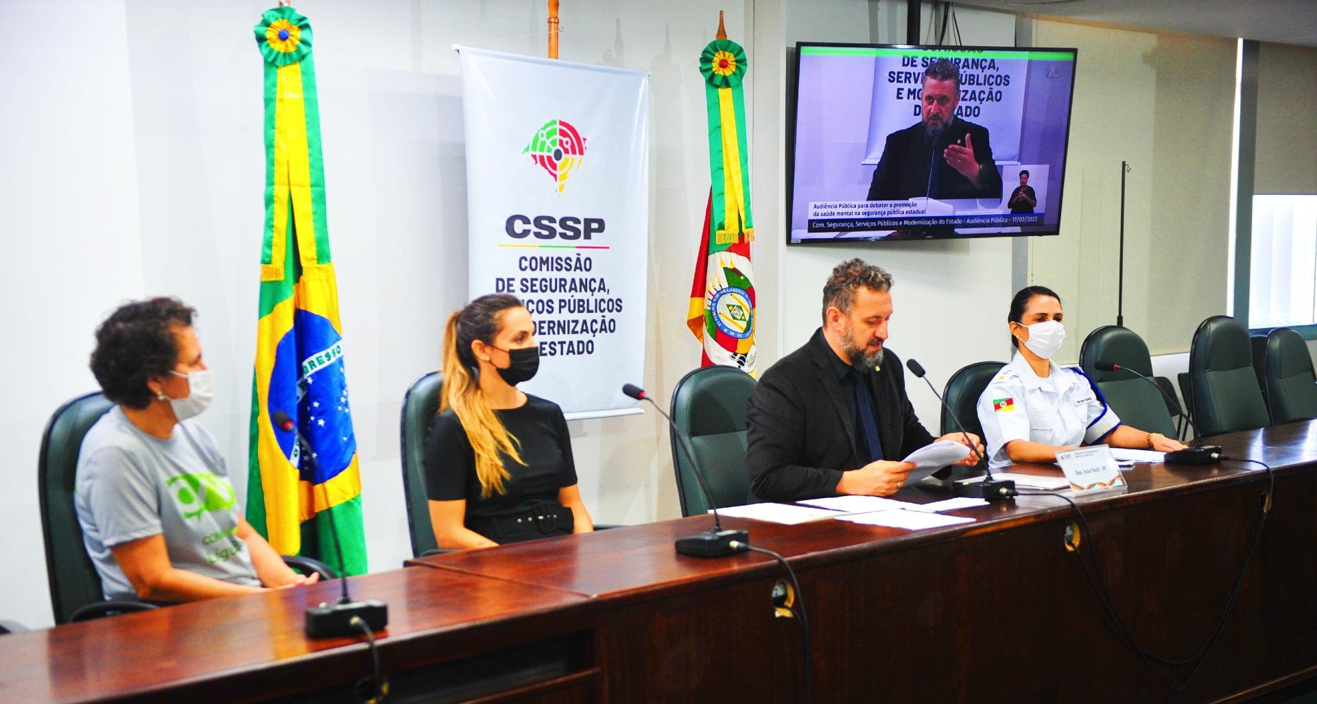 Audi&ecirc;ncia p&uacute;blica foi presidida pelo deputado deputado Issur Koch (PP)