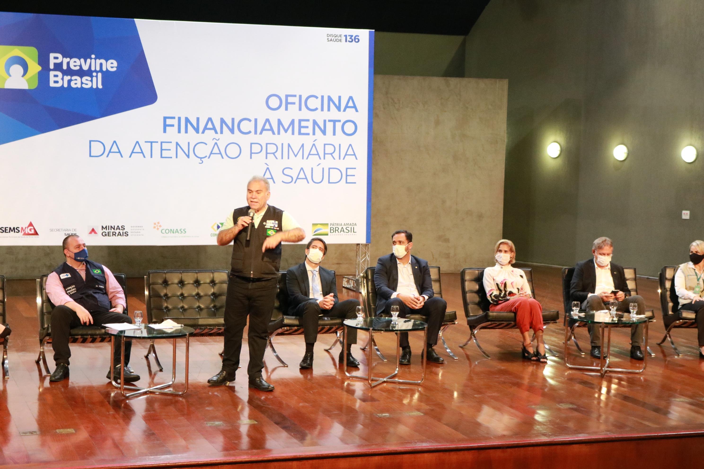 Ministro Queiroga diz que assunto j&aacute; &eacute; discutido os chefes dos poderes