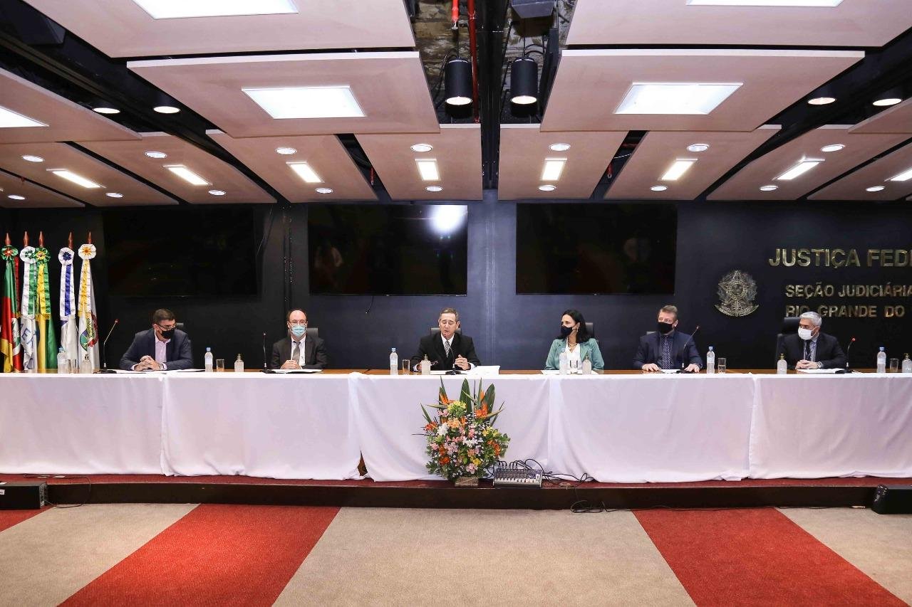Termo foi assinado no audit&oacute;rio da Justi&ccedil;a Federal