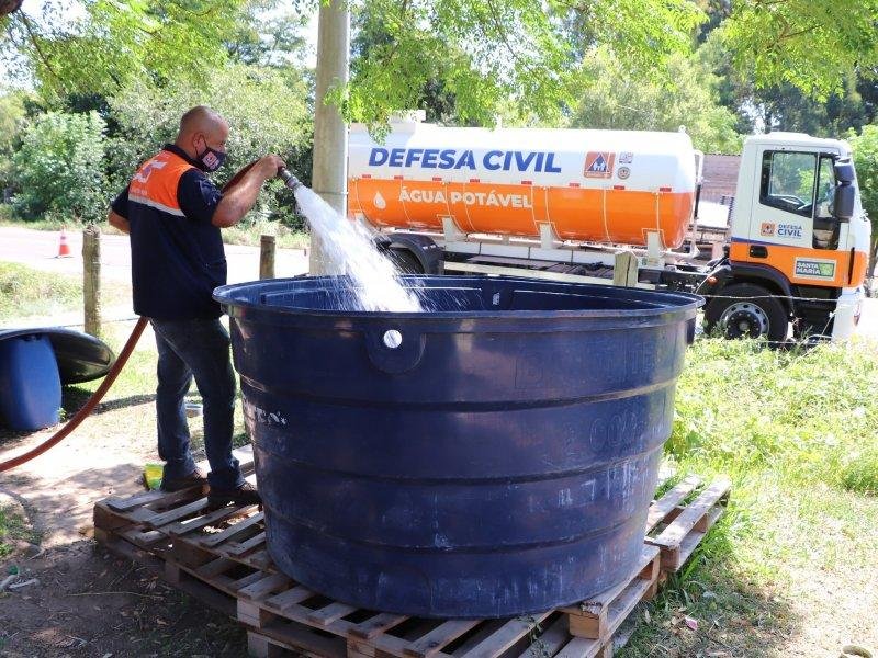 A Defesa Civil contabiliza 168 pontos de abastecimento de &aacute;gua pot&aacute;vel para 223 fam&iacute;lias