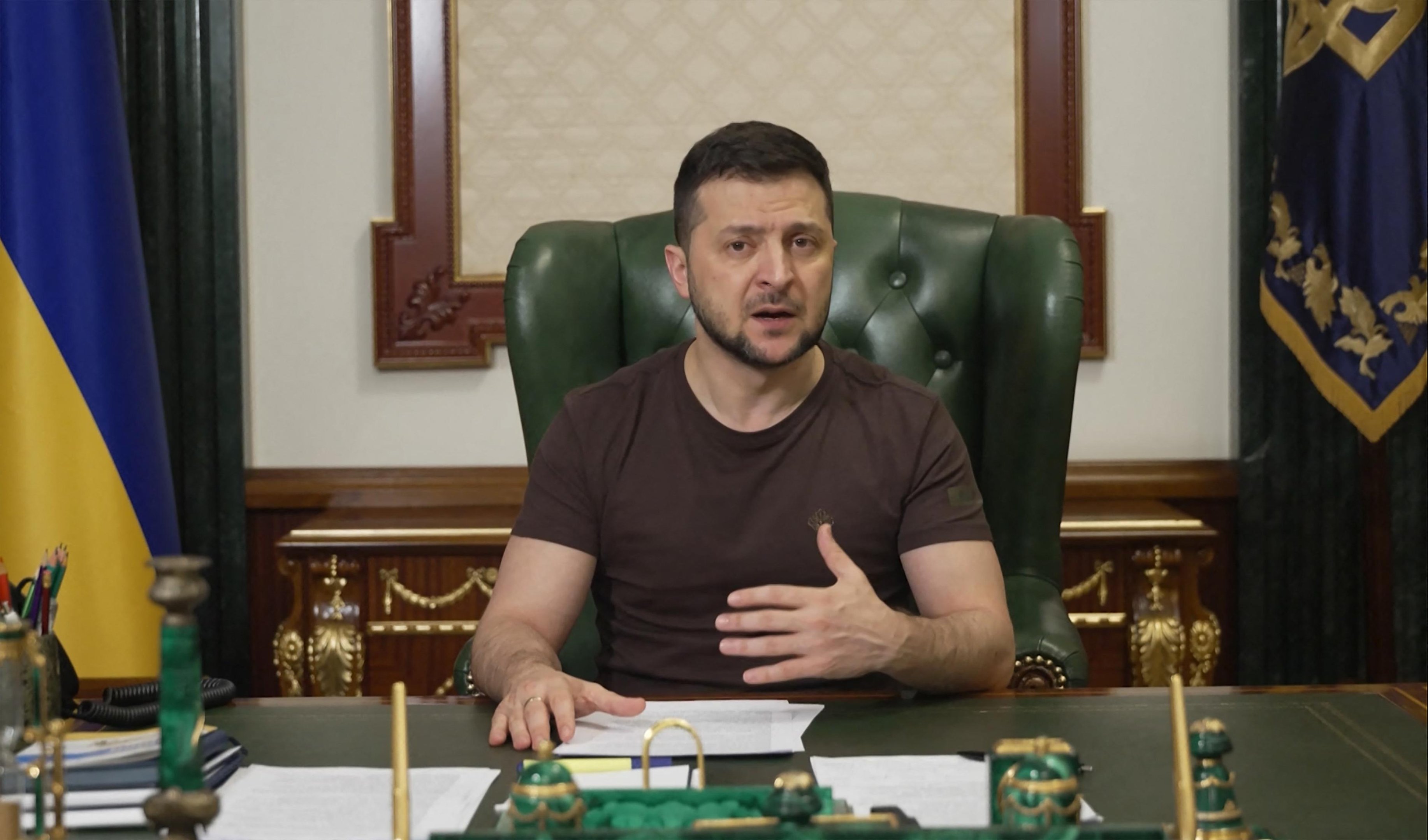 Volodymyr Zelensky se manifestou nesta quarta-feira