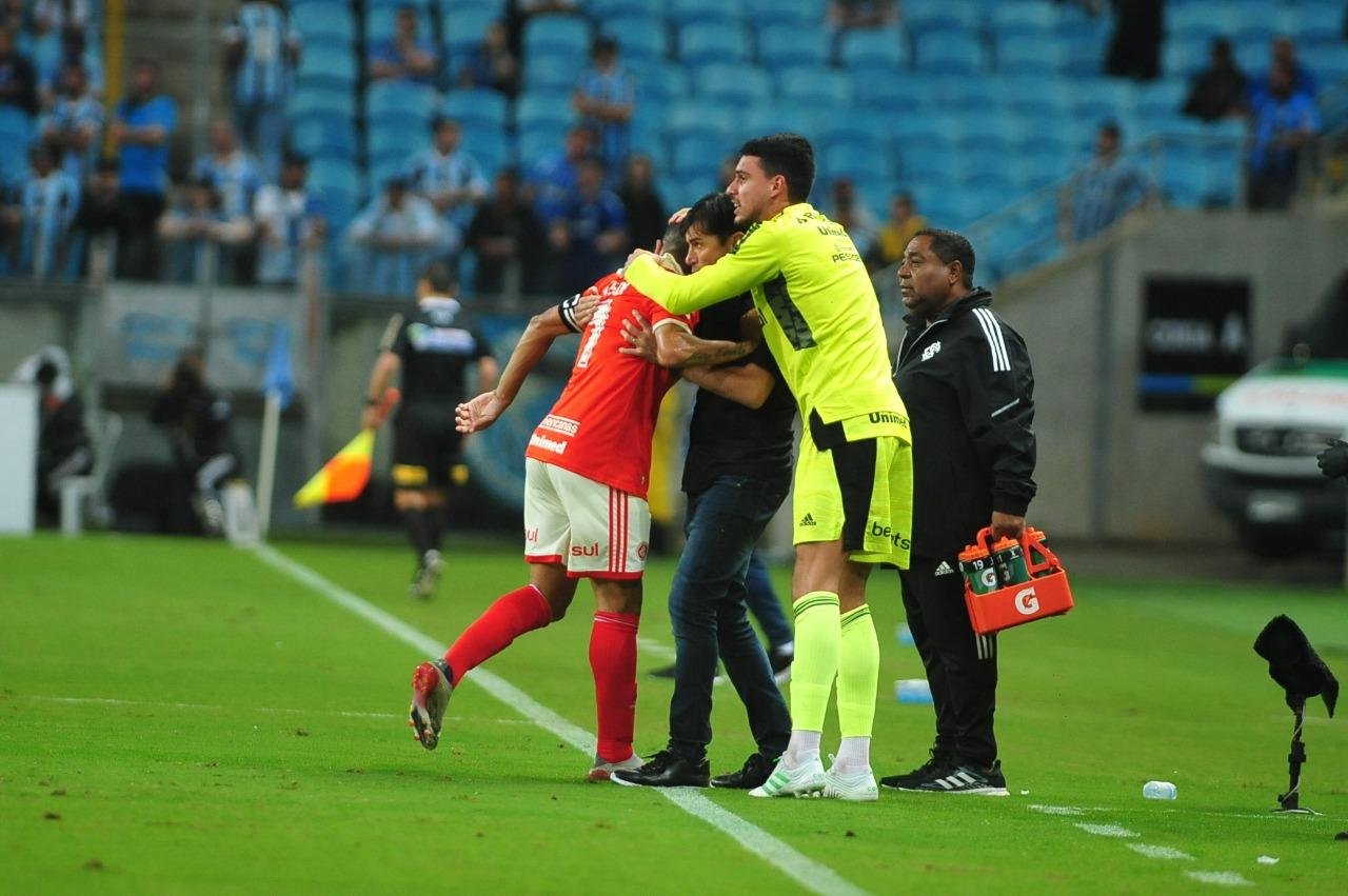 Inter venceu, mas foi eliminado pelo Gr&ecirc;mio na semifinal do Gauch&atilde;o