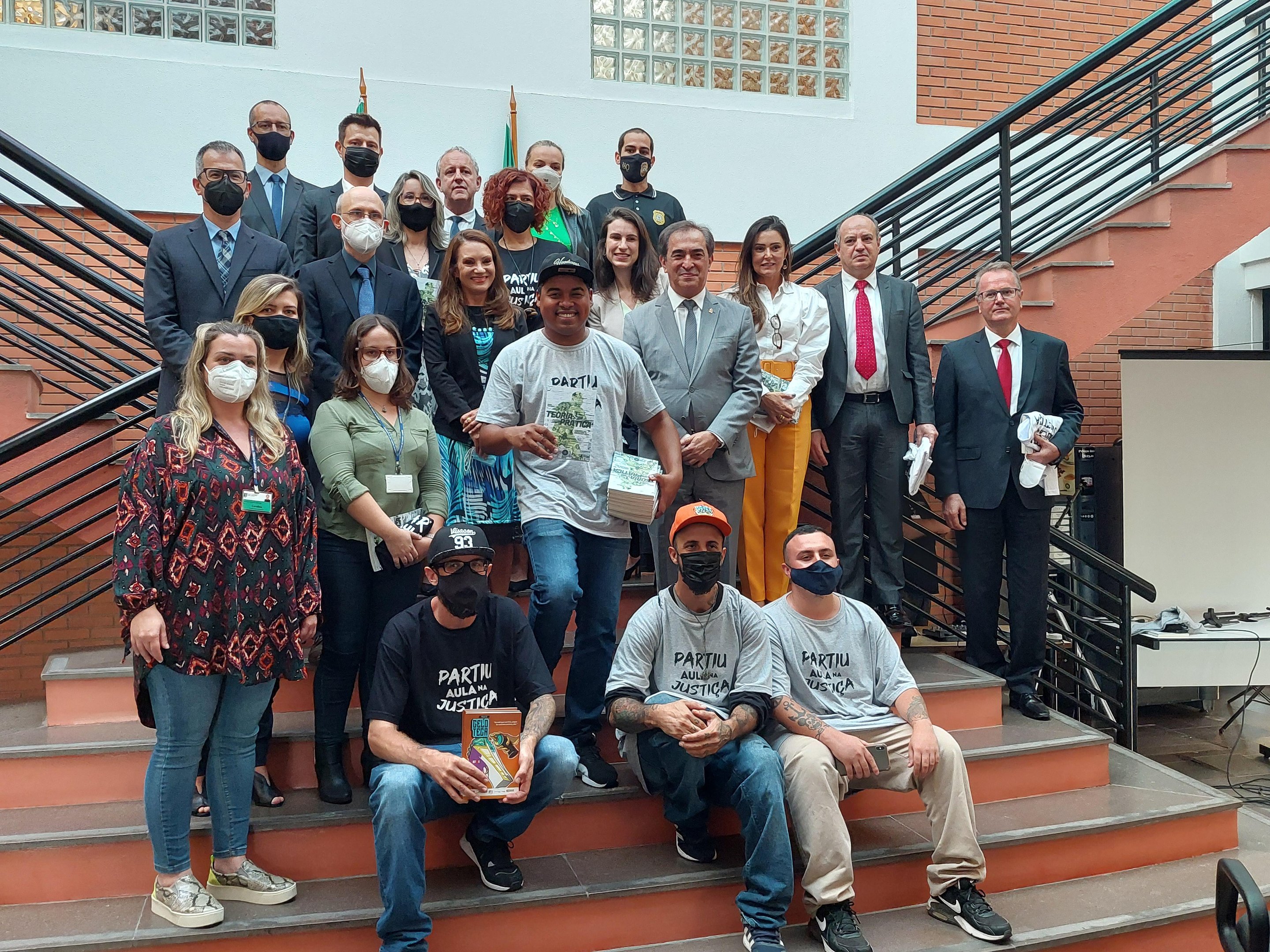 As crian&ccedil;as e adolescentes participantes ser&atilde;o indicados pelo Poder Judici&aacute;rio, pela Defensoria P&uacute;blica ou pelo MPE