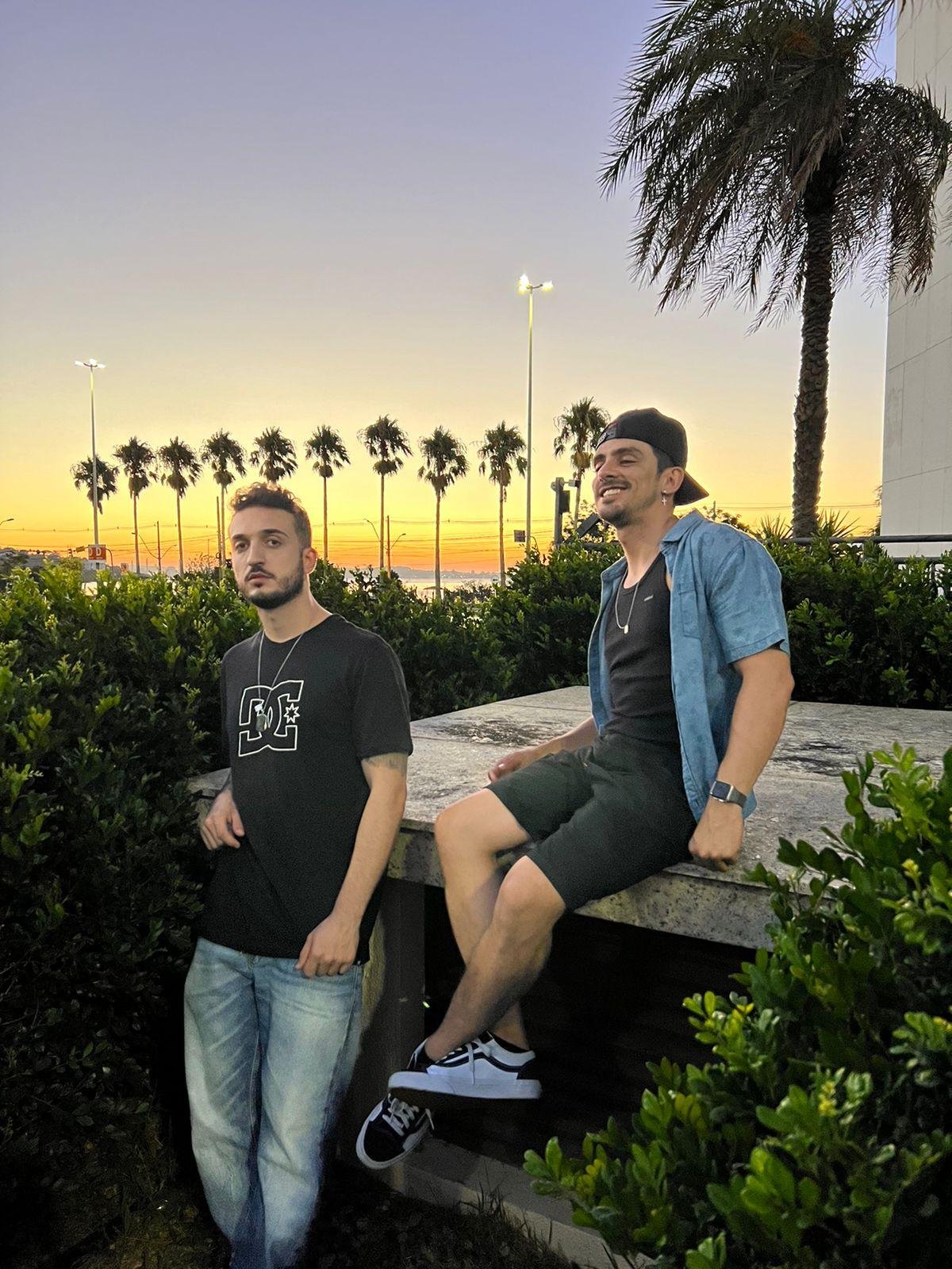O mais recente lan&ccedil;amento de Lucas & Gabi foi "Noite de Ver&atilde;o"