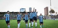 Dênis Abrahão vê evolução no Grêmio, mas também faz alerta