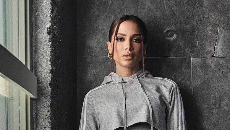 Entrevista com Anitta sobre carreira, projetos e seu sucesso com "Envolver"