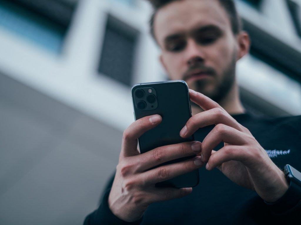Estima-se que mais de 25 mil folhas por m&ecirc;s deixem de ser utilizadas em fun&ccedil;&atilde;o do novo sistema