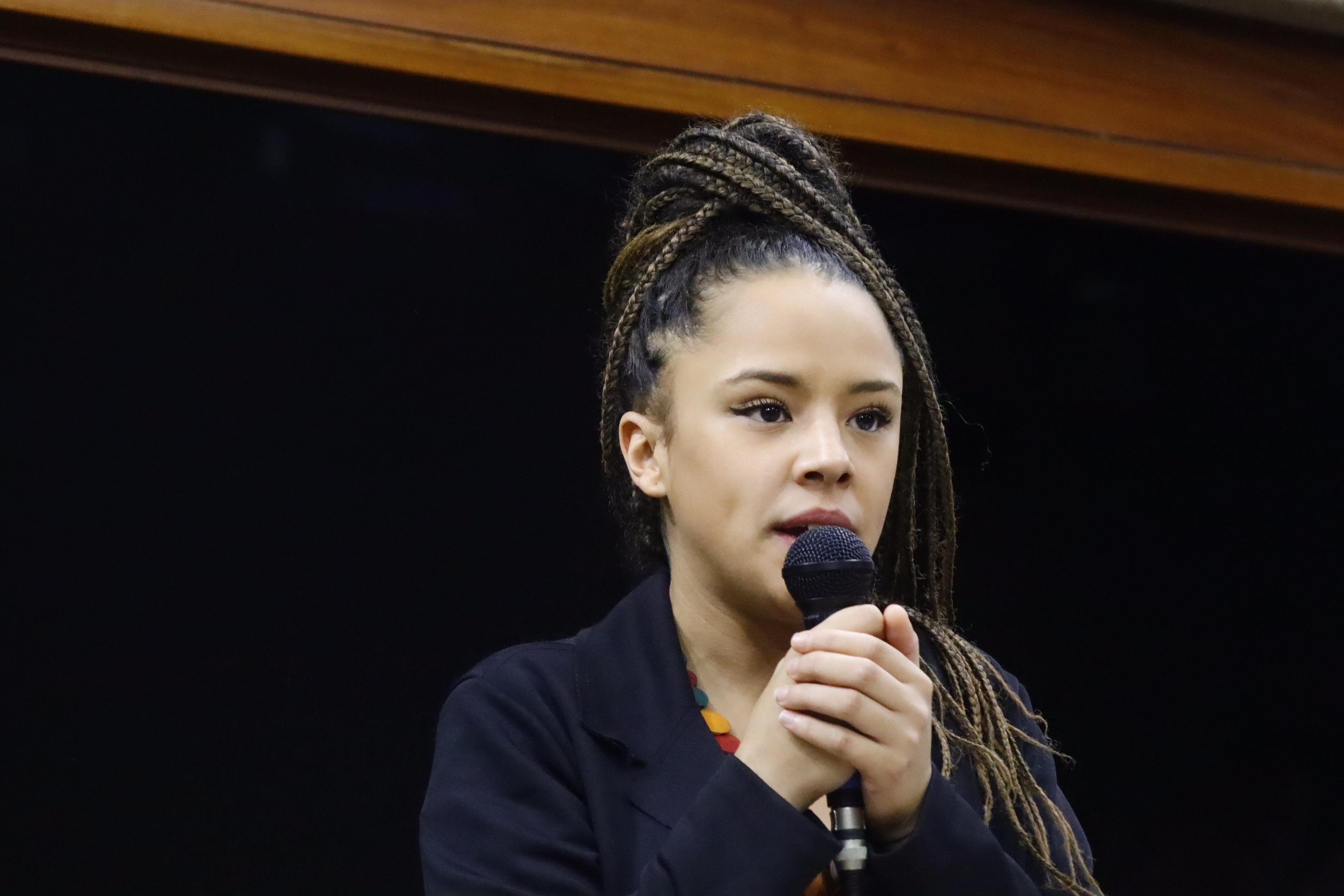 Com 21 anos, Estela se elegeu obtendo 2.391 votos para a legislatura 2021-2024