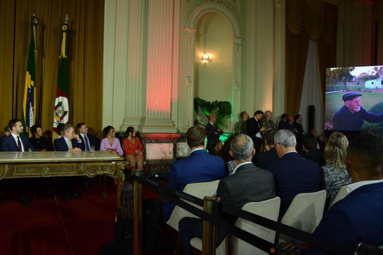 Governador transferiu mandato a Ranolfo nesta quinta