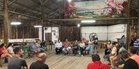 Moradores do bairro Jardim Porto Alegre, em Alvorada, fizeram reunião