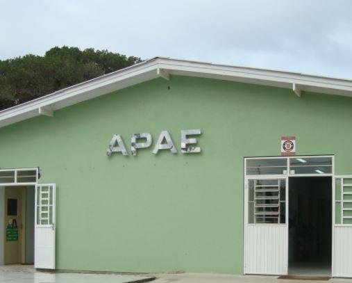 Apae Gua&iacute;ba atua h&aacute; quase 50 anos prestando atendimento a mais de 170 crian&ccedil;as e familiares