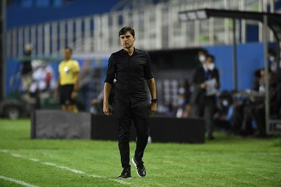 Contestado pela falta de resultados e por um desempenho ruim do time dentro de campo na temporada, o t&eacute;cnico do Inter Alexander Medina come&ccedil;a o Campeonato Brasileiro sob press&atilde;o