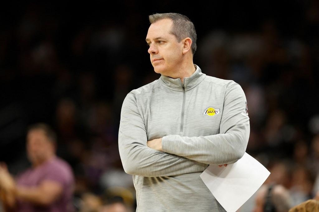 Lakers terminaram a temporada 2021-2022 em 11&ordm; lugar na Confer&ecirc;ncia Oeste