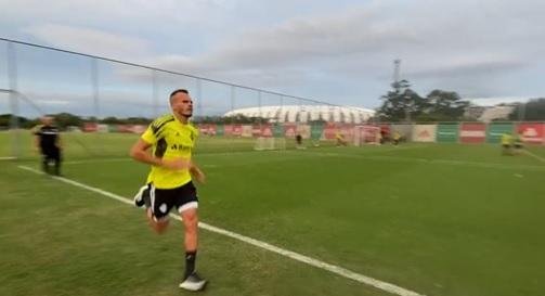 Ren&ecirc; treinou no CT Parque Gigante nesta segunda-feira