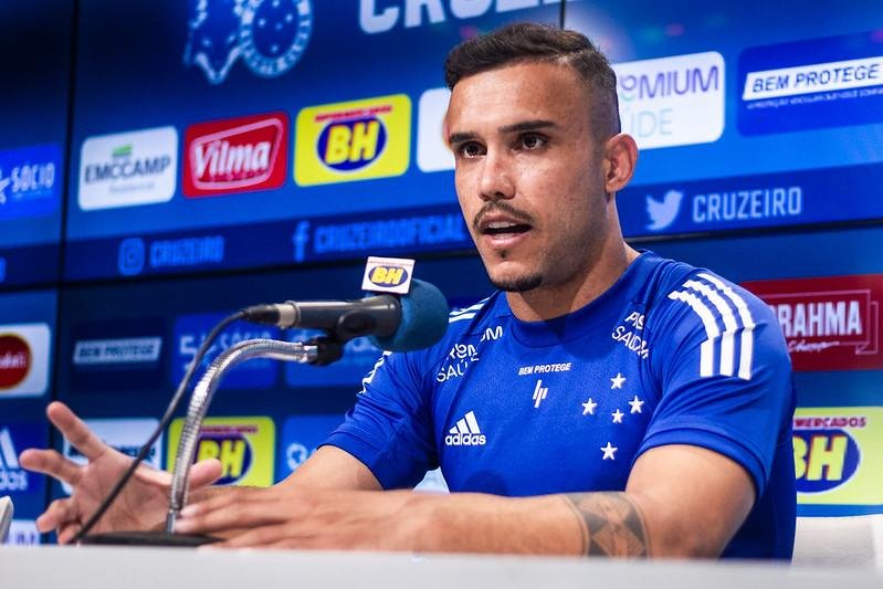 Jogador chega para refor&ccedil;ar o Le&atilde;o da Ilha