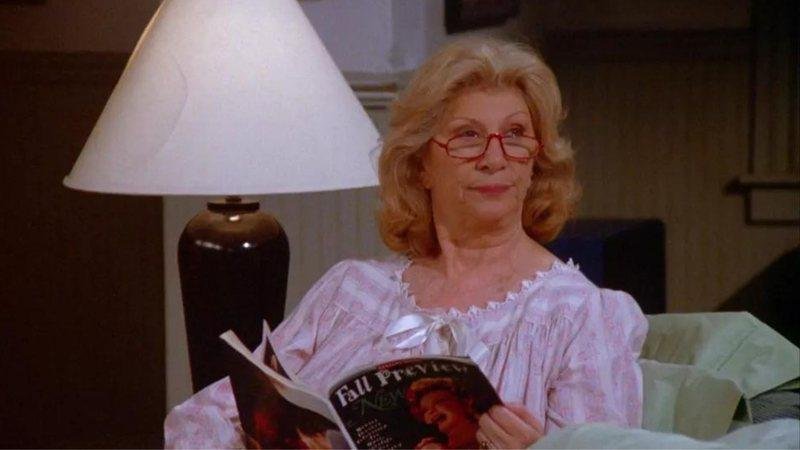 Liz Sheridan em cena da s&eacute;rie 'Seinfeld'
