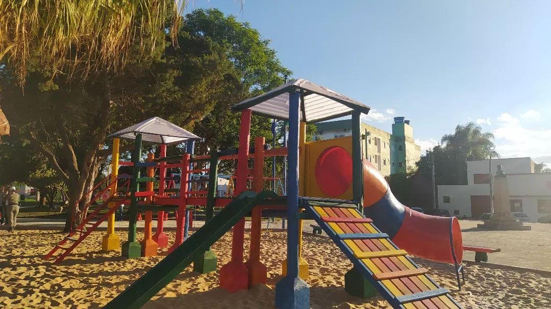 Trabalho englobou a recupera&ccedil;&atilde;o do parque de brinquedos infantis