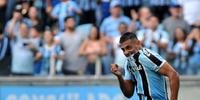 Diego Souza voltou marcando gols na Arena