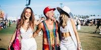Alessandra Ambrosio, Matheus Mazzafera e Ludi Delfino foram ao festival Coachella 2022 (California)