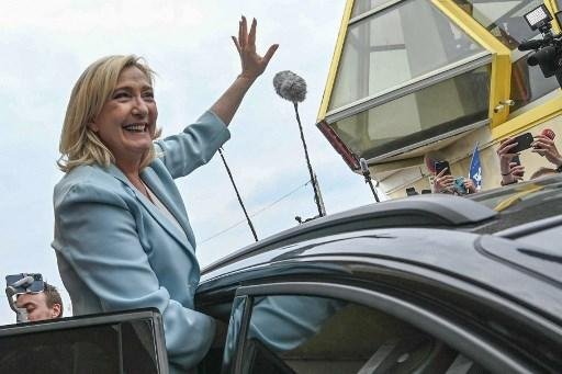 Le Pen busca virada para chegar &agrave; presid&ecirc;ncia da Fran&ccedil;a