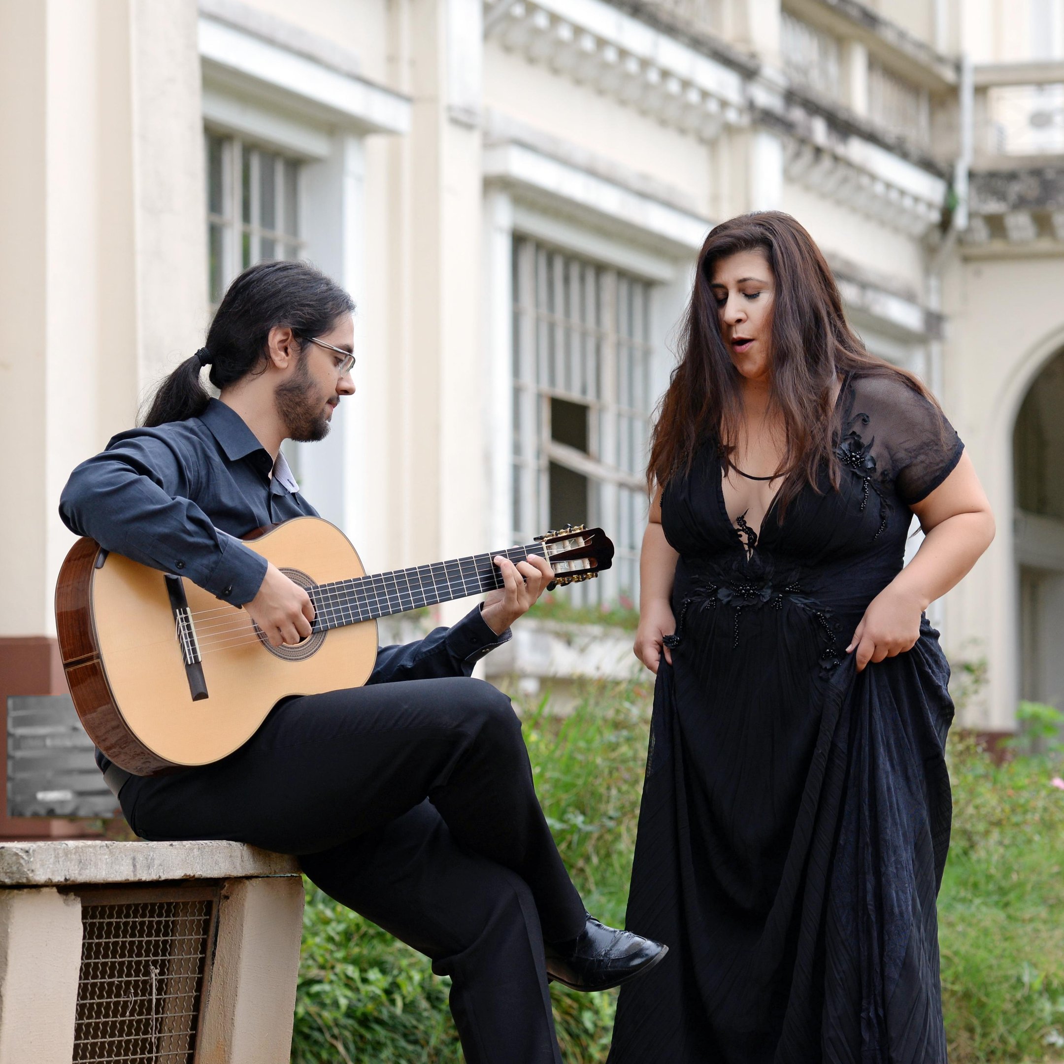 O espet&aacute;culo &ldquo;The Food of Love&rdquo;, traz m&uacute;sicas do teatro shakespeariano, recital de soprano e viol&atilde;o cl&aacute;ssico, com o Duo Abreu & Spinelli.
