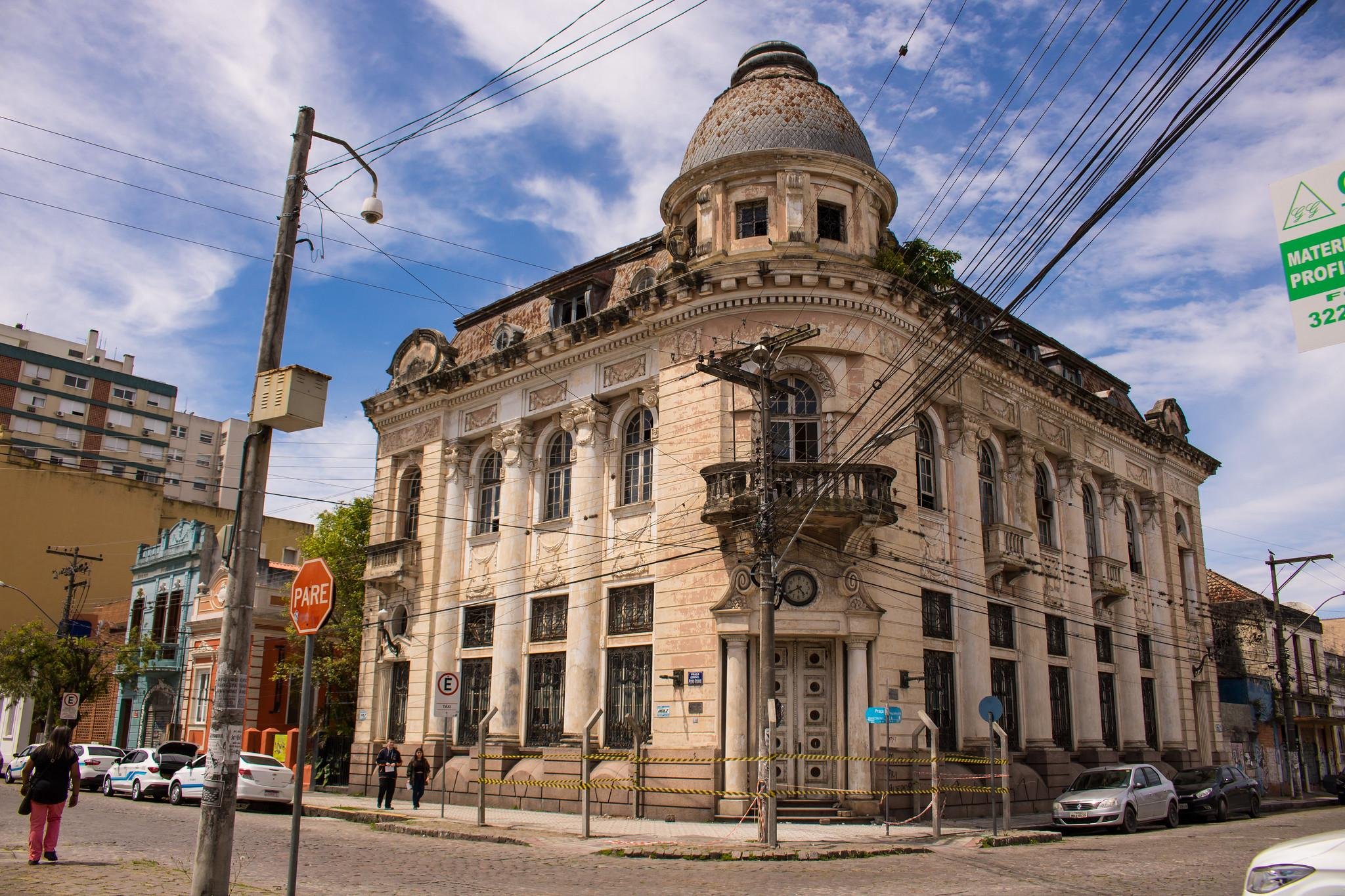 Plano de Pelotas envolve restauro e ocupa&ccedil;&atilde;o da antiga sede do Banco do Brasil
