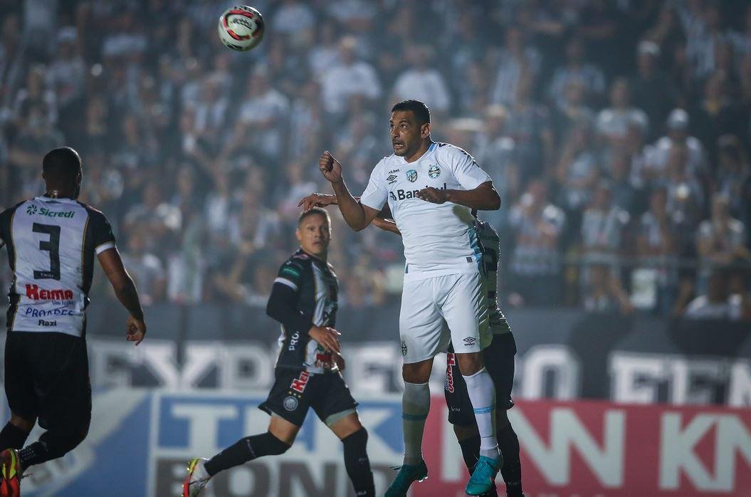 Tricolor tenta segunda vit&oacute;ria