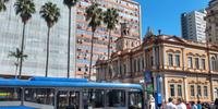 Ônibus utilizados na nova Linha Turismo começam a circular em Porto Alegre