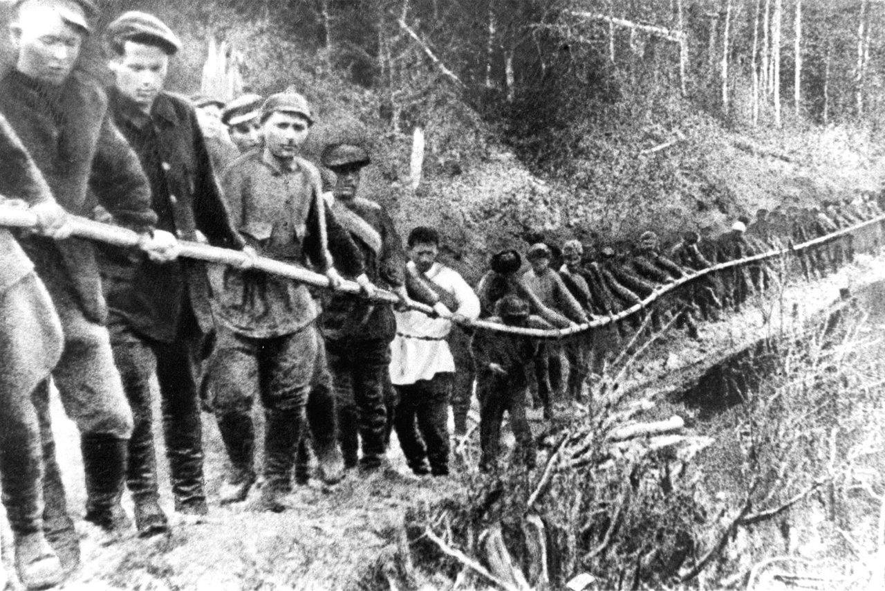 Repatria&ccedil;&atilde;o dos &uacute;ltimos prisioneiros da Primeira Guerra na R&uacute;ssia.