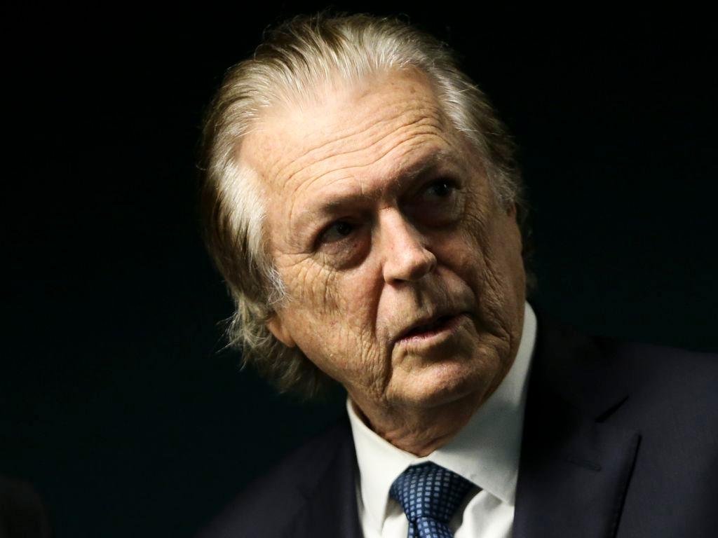 Luciano Bivar veio a p&uacute;blico reclamar da demora na defini&ccedil;&atilde;o da alian&ccedil;a