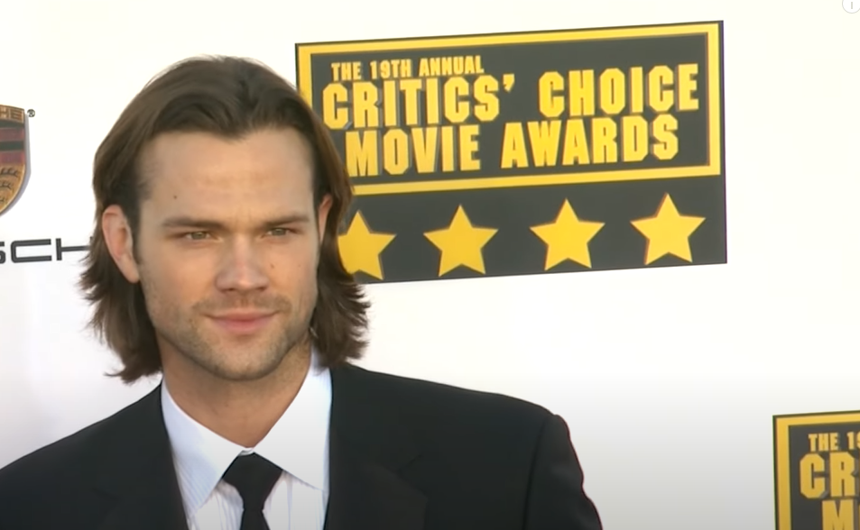Ator Jared Padalecki revelou que est&aacute; bem ap&oacute;s sofrer grave acidente de carro