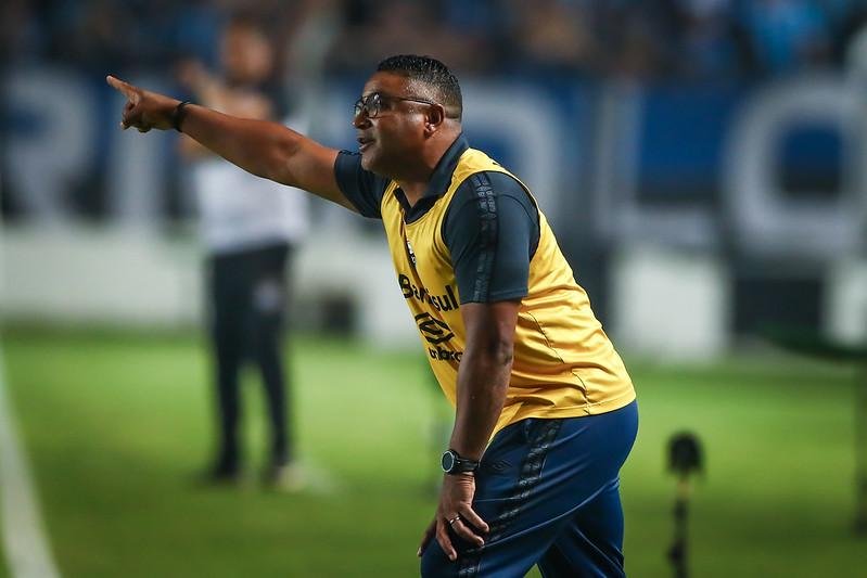 Gr&ecirc;mio lamentou ofensas ao t&eacute;cnico Roger Machado
