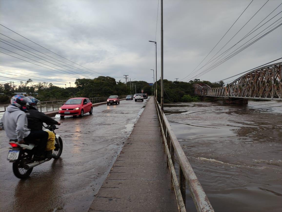 Rio Ibirapuit&atilde; media 11,80 metros nesta segunda-feira