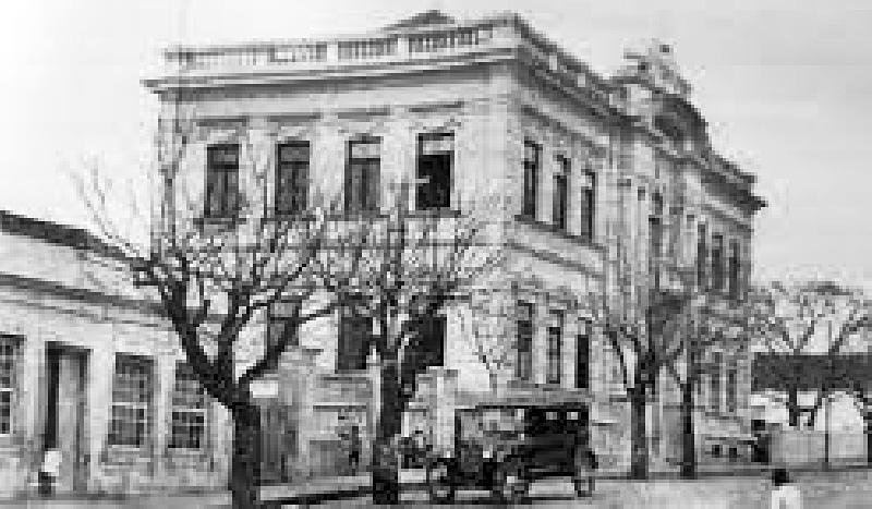 Escola de Artes e Oficios, em Santa Maria.