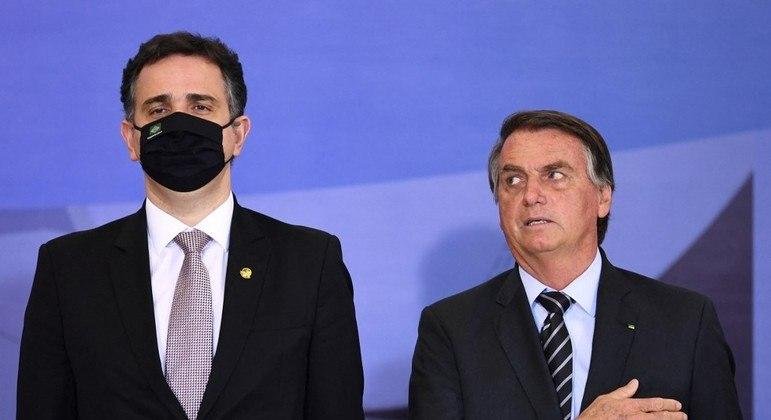 Os presidentes do Senado e da Rep&uacute;blica, Rodrigo Pacheco e Jair Bolsonaro, respectivamente