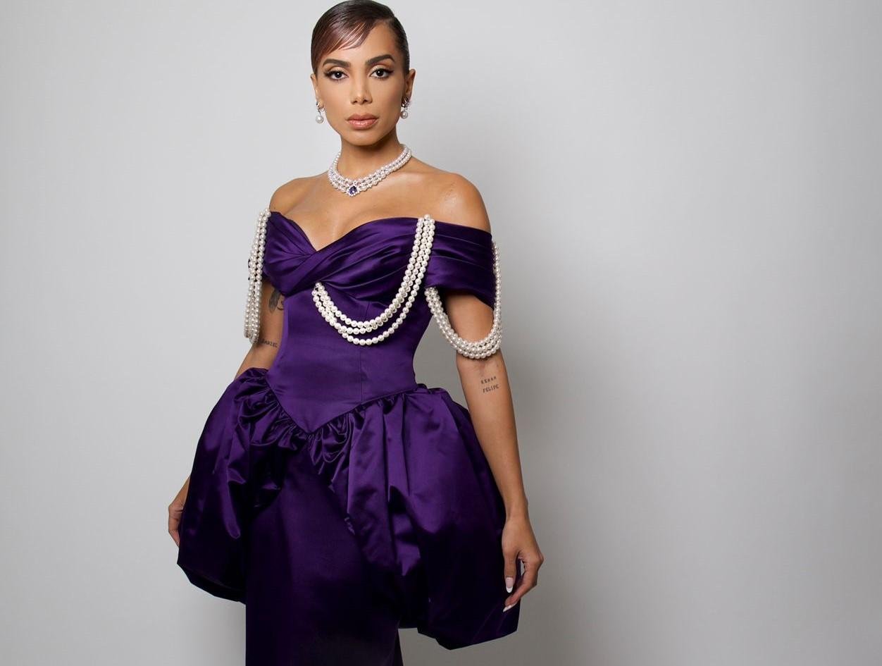Pelo segundo ano consecutivo, Anitta &eacute; presen&ccedil;a confirmada no baile do MET Gala