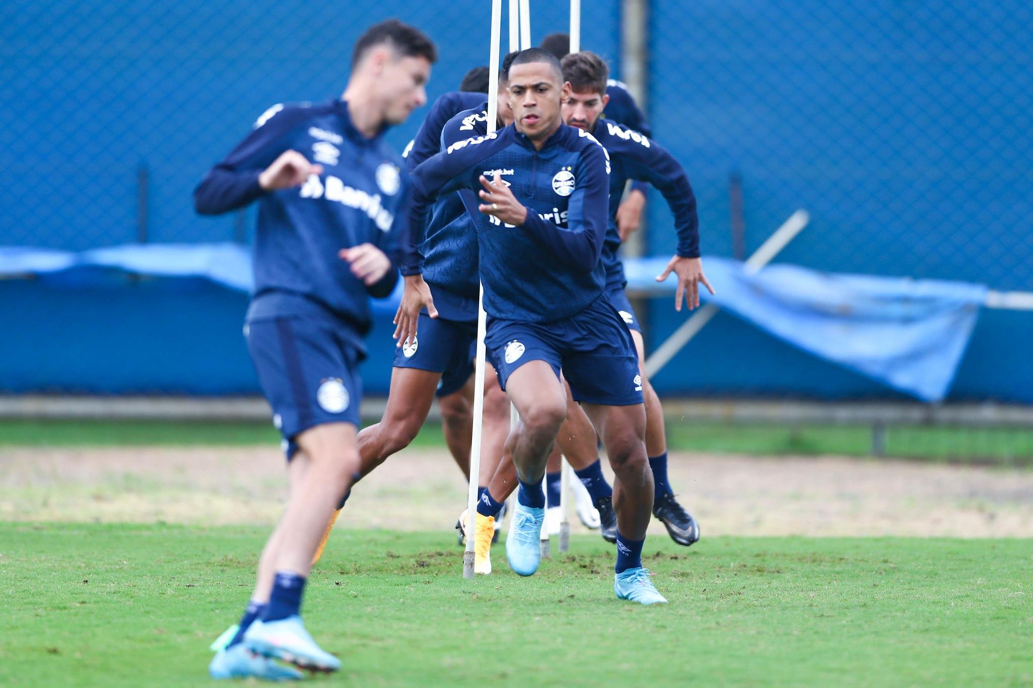 Bruno Alves sentiu no come&ccedil;o da atividade desta quarta-feira