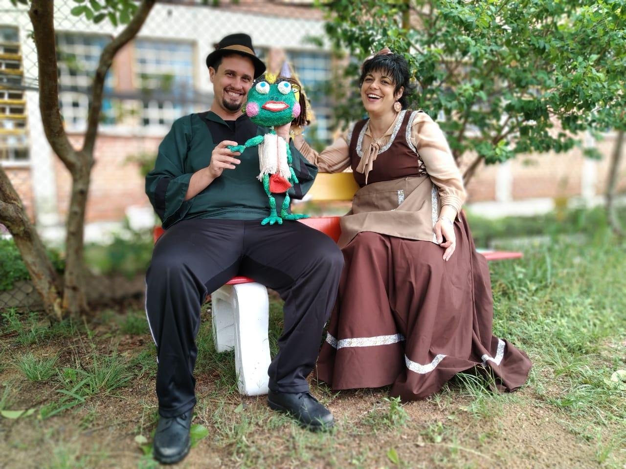Atores Jos&eacute; Renato Lopes e Lorena Sanchez.