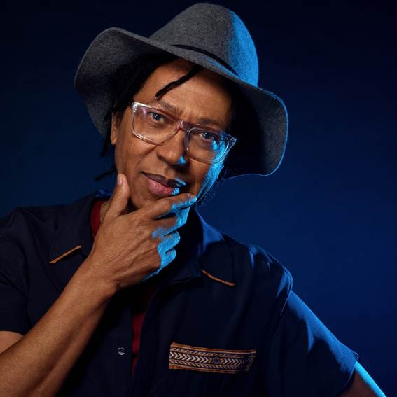 O cantor Alagoano Djavan se apresenta no Teatro Bourbon Country, neste s&aacute;bado, dia 7, &aacute;s 21h